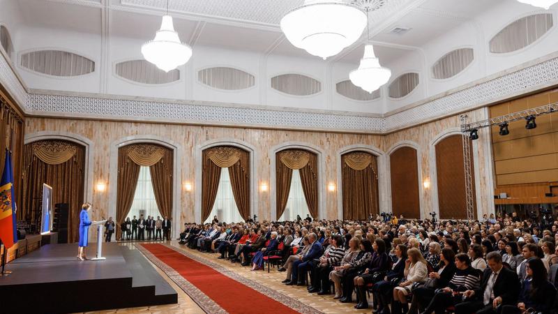 Gala Olimpicilor 2025: 43 de elevi din Republica Moldova, premiați pentru performanțe excepționale