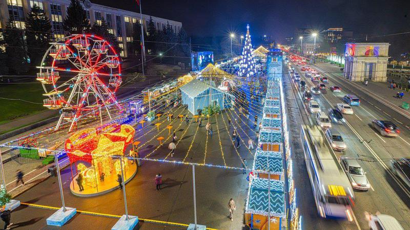 A doua zi de Crăciun aduce magie în Chișinău: oameni din diaspora și turiști se bucură de sărbători